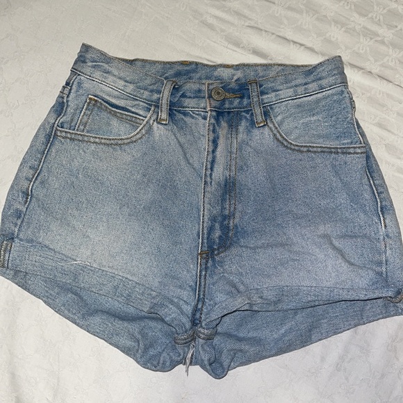 Brandy Melville high waisted Shorts | John Galt Cuffed Jean Shorts Small - Picture 3 of 11